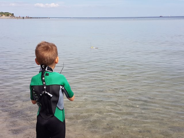 merkemitneoprenanzugkannmanauchimfrhjahrundherbstlangezeitamstrandverbringenundzbmaleinbootfahrenlassen.jpg